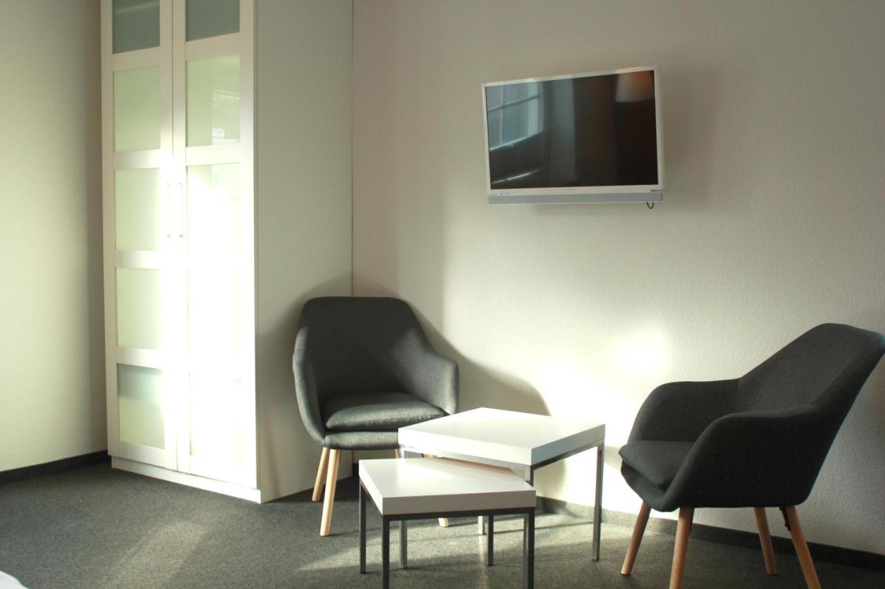 Restaurant Ollex And Beds Zimmer 2 Bliesdorf Bagian luar foto